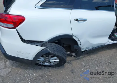 2018 Kia Sorento 2.4L Lx из США, поврежденный, VIN 5XYPG4A35JG388168